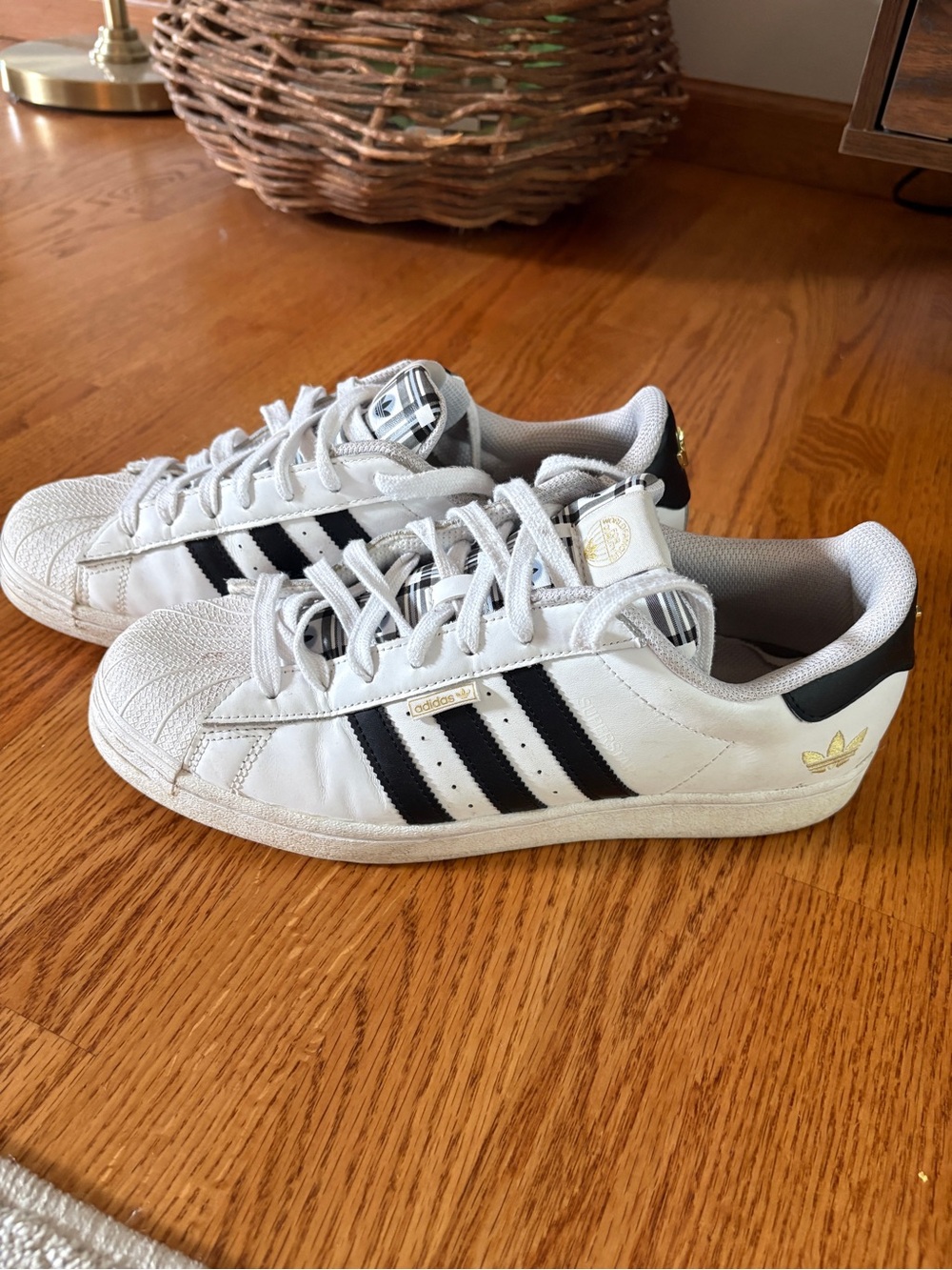 Adidas Men’s Superstar Graphic Pop 10.5
